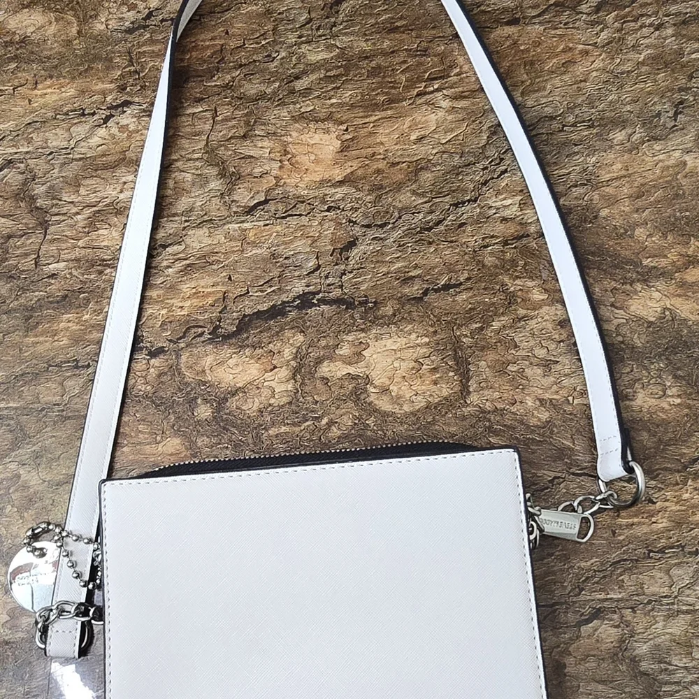 Steve Madden Cream Crossbody Bag - Pre-owned